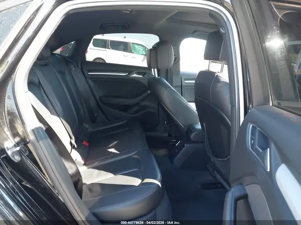 WAUAUHFF0J1056175 2018 AUDI A3 - Image 8