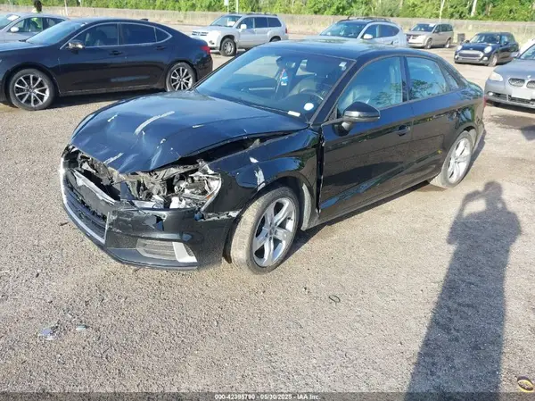 WAUAUHFF2J1056128 2018 AUDI A3 - Image 2