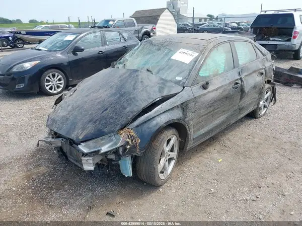 WAUAUHFF4KA075636 2019 AUDI A3 - Image 2