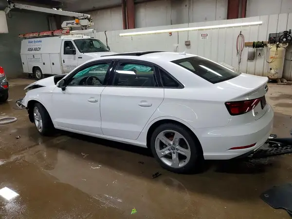 WAUAUHFF5J1072288 2018 AUDI A3 - Image 2