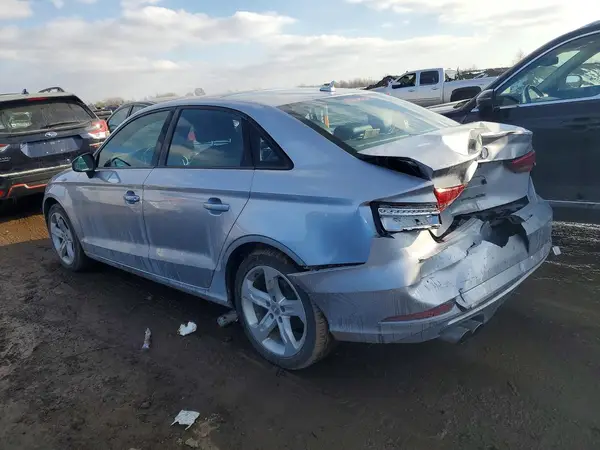 WAUAUHFFXH1034713 2017 AUDI A3 - Image 2