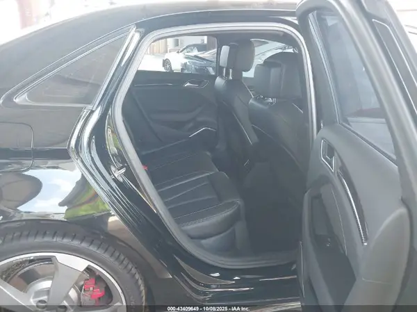 WAUB1GFF4KA087664 2019 AUDI S3 - Image 8