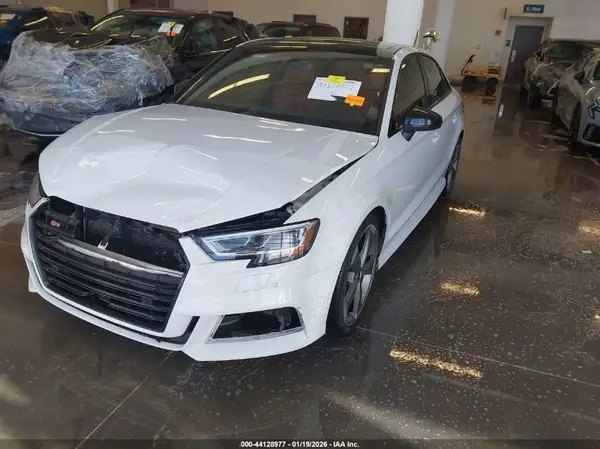WAUB1GFF4KA102924 2019 AUDI S3 - Image 2