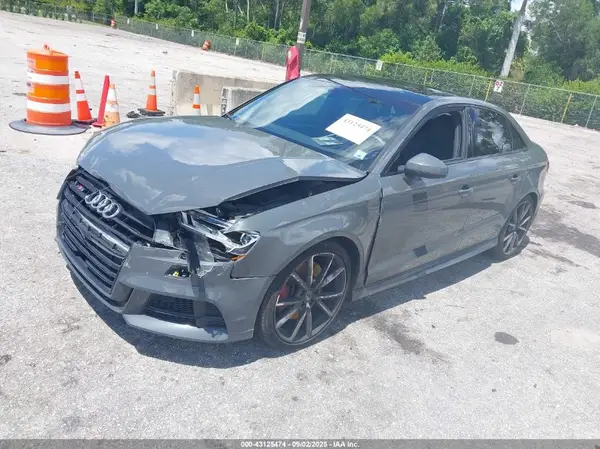 WAUB1GFF7J1028011 2018 AUDI S3 - Image 2