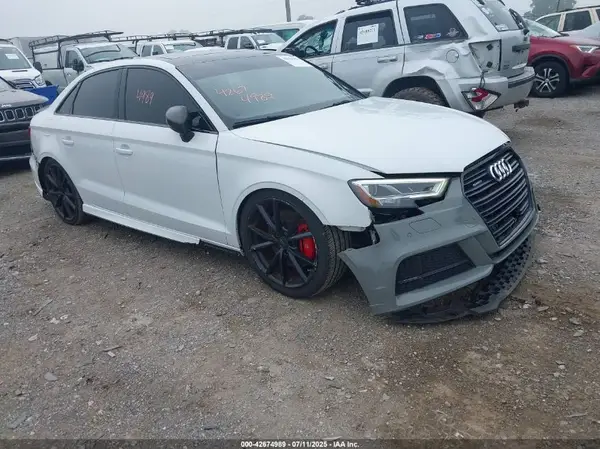 WAUB1GFF9J1044923 2018 AUDI S3