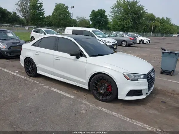 WAUB1GFFXJ1020999 2018 AUDI S3