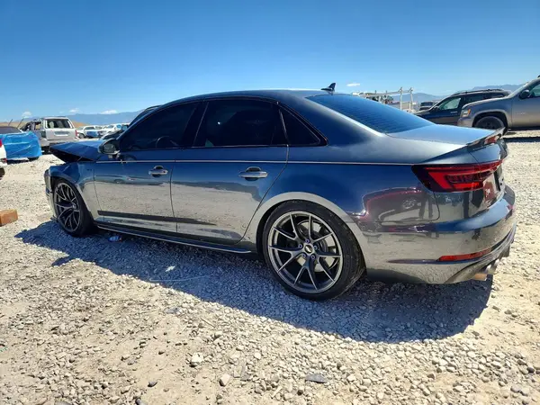 WAUB4AF40JA161843 2018 AUDI RS4 - Image 2