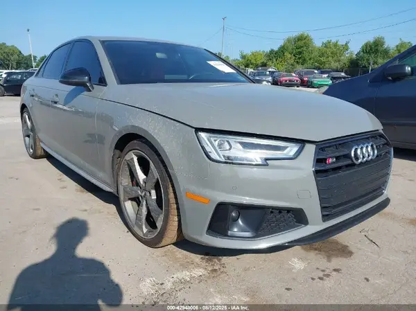 WAUB4AF40KA115768 2019 AUDI S4