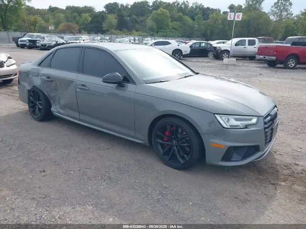 WAUB4AF40KA118492 2019 AUDI S4