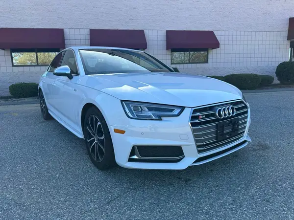 WAUB4AF41JA002460 2018 AUDI RS4 - Image 1