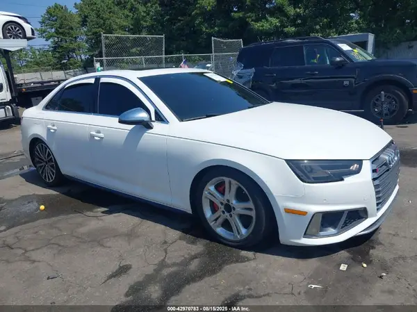 WAUB4AF41KA002427 2019 AUDI S4