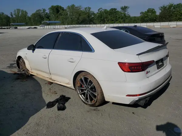 WAUB4AF42JA003245 2018 AUDI RS4 - Image 2