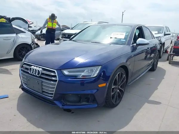 WAUB4AF42JA058195 2018 AUDI S4 - Image 2