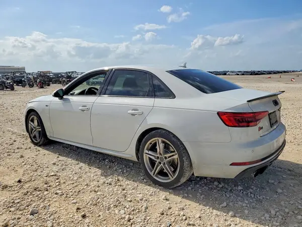 WAUB4AF43JA002394 2018 AUDI RS4 - Image 2