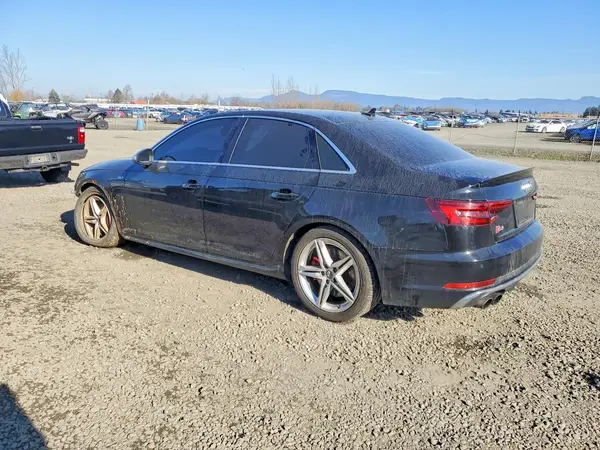 WAUB4AF43JA121420 2018 AUDI RS4 - Image 2