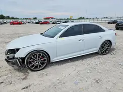 WAUB4AF45JA234639 2018 AUDI RS4