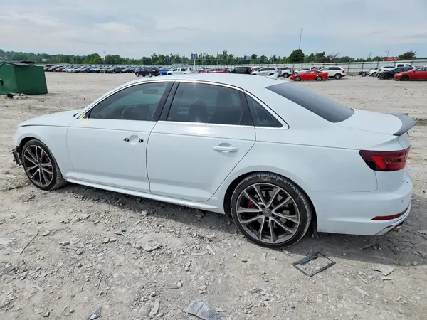 WAUB4AF45JA234639 2018 AUDI RS4 - Image 2