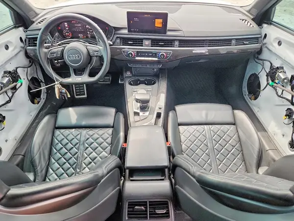 WAUB4AF45JA234639 2018 AUDI RS4 - Image 8