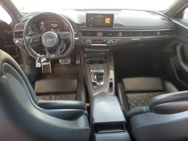 WAUB4AF45KA067958 2019 AUDI RS4 - Image 8