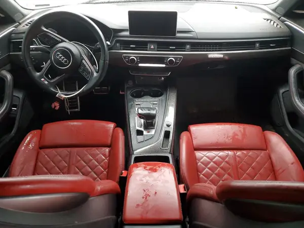 WAUB4AF45KA098059 2019 AUDI RS4 - Image 8