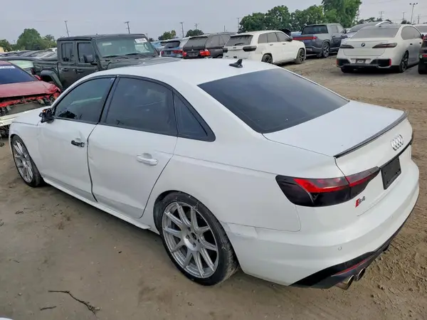 WAUB4AF45MA006953 2021 AUDI RS4 - Image 2