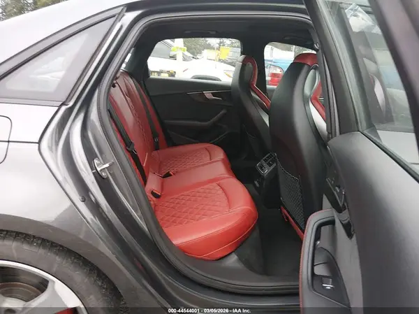 WAUB4AF46JA010697 2018 AUDI S4 - Image 8