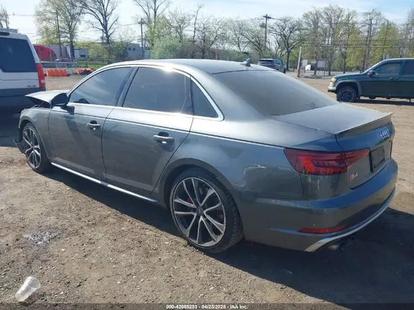 2018 AUDI S4 IAAI lot 42085253 auction photo 3
