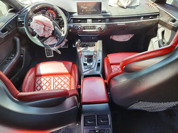 WAUB4AF46KA010183 2019 AUDI RS4 - Image 8
