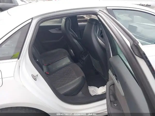 WAUB4AF46KA028361 2019 AUDI S4 - Image 8