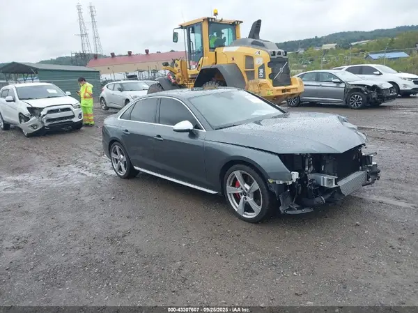 WAUB4AF46PA015424 2023 AUDI S4