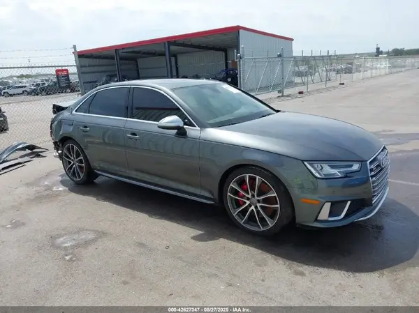 WAUB4AF47KA111054 2019 AUDI S4