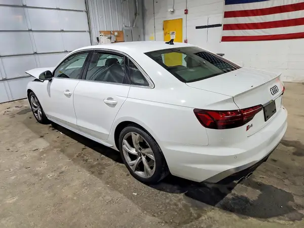 WAUB4AF47NA035923 2022 AUDI RS4 - Image 2