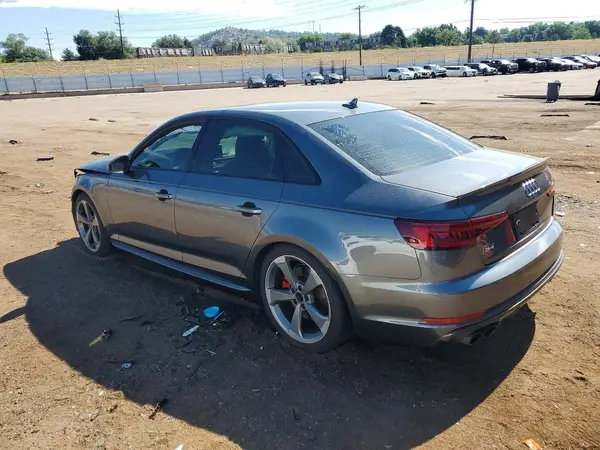 WAUB4AF48JA074627 2018 AUDI RS4 - Image 2