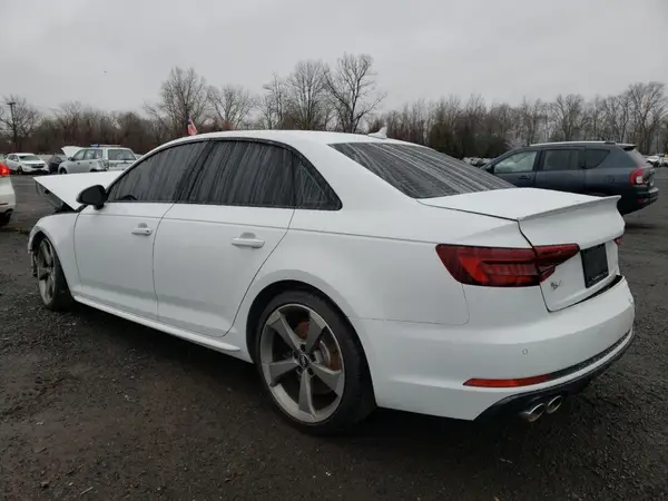 WAUB4AF4XJA124069 2018 AUDI RS4 - Image 2