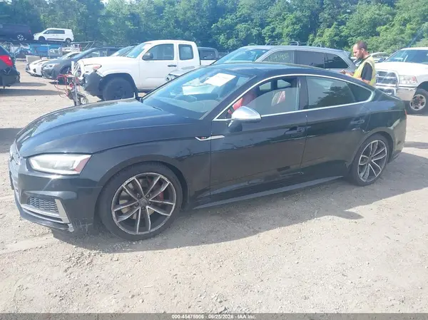 WAUB4CF50JA005547 2018 AUDI S5 - Image 2