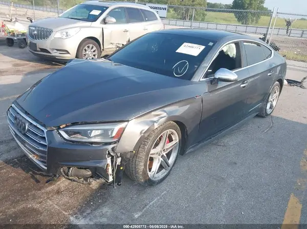 WAUB4CF50JA125946 2018 AUDI S5 - Image 2