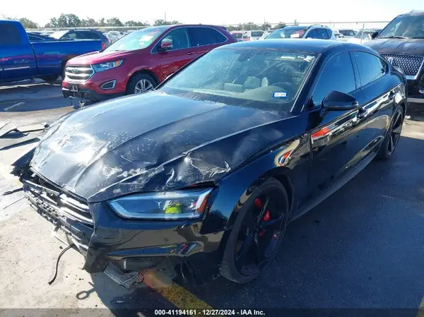 WAUB4CF50KA079634 2019 AUDI S5 - Image 2