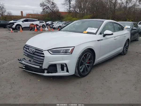 WAUB4CF51JA040405 2018 AUDI S5 - Image 2
