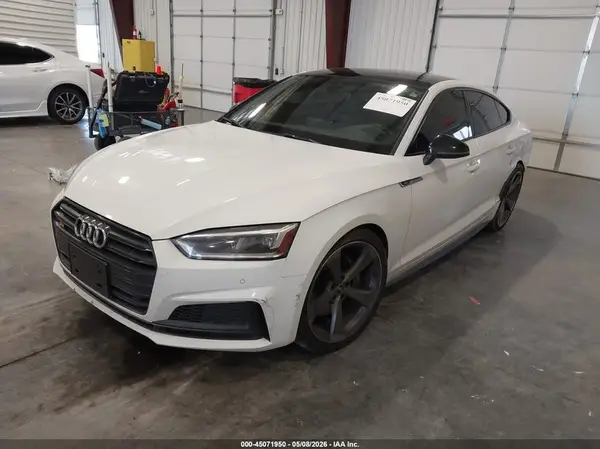 WAUB4CF51KA000469 2019 AUDI S5 - Image 2
