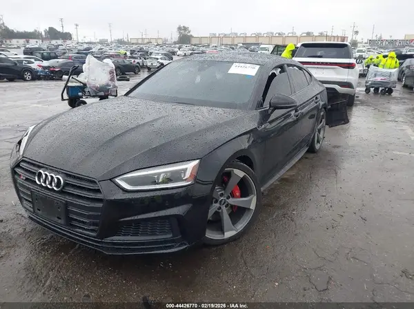 WAUB4CF51KA088553 2019 AUDI S5 - Image 2