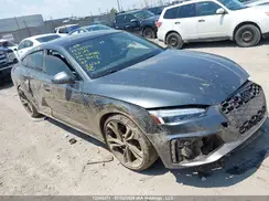 WAUB4CF51NA030883 2022 AUDI S5