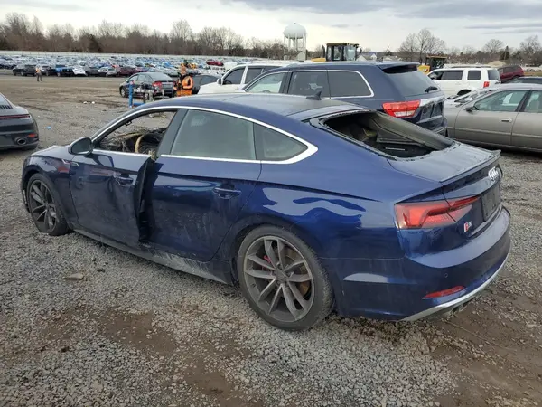 WAUB4CF52KA093180 2019 AUDI RS5 - Image 2