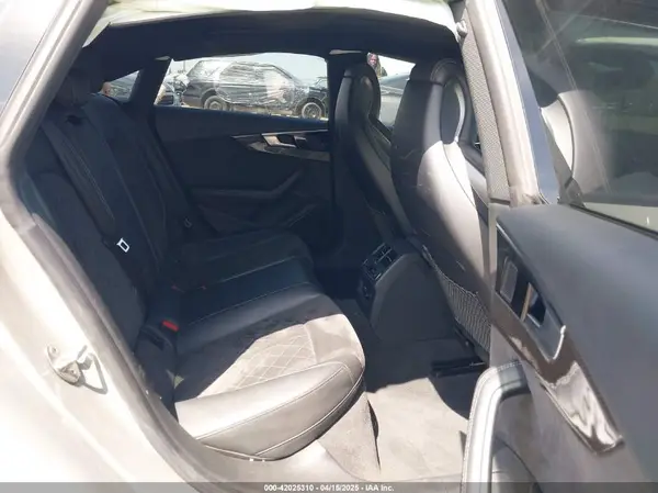 WAUB4CF52MA036853 2021 AUDI S5 - Image 8