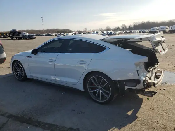 WAUB4CF53JA071249 2018 AUDI RS5 - Image 2