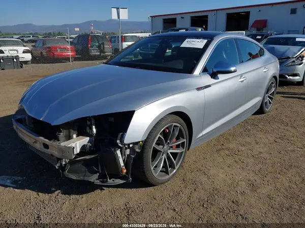 WAUB4CF53KA003096 2019 AUDI S5 - Image 2