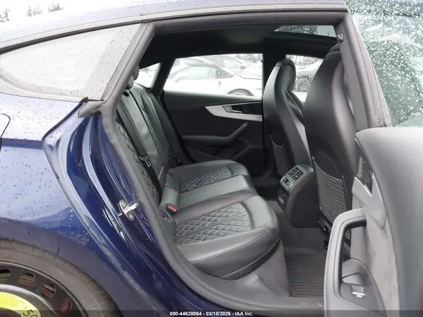 WAUB4CF53KA047261 2019 AUDI S5 - Image 8
