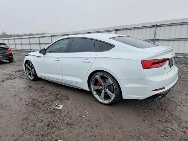 WAUB4CF53KA068191 2019 AUDI RS5 - Image 2