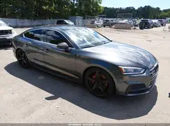WAUB4CF54JA043413 2018 AUDI S5