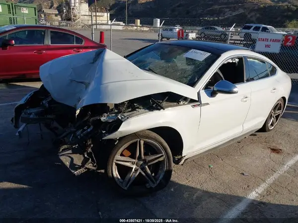WAUB4CF54KA016729 2019 AUDI S5 - Image 2