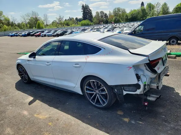 WAUB4CF55JA092409 2018 AUDI RS5 - Image 2